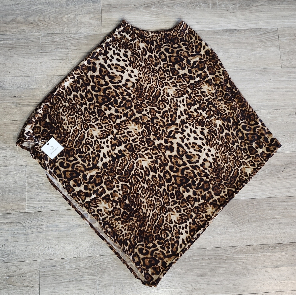 One Size Leopard Poncho✨️ - Picture 2 of 10